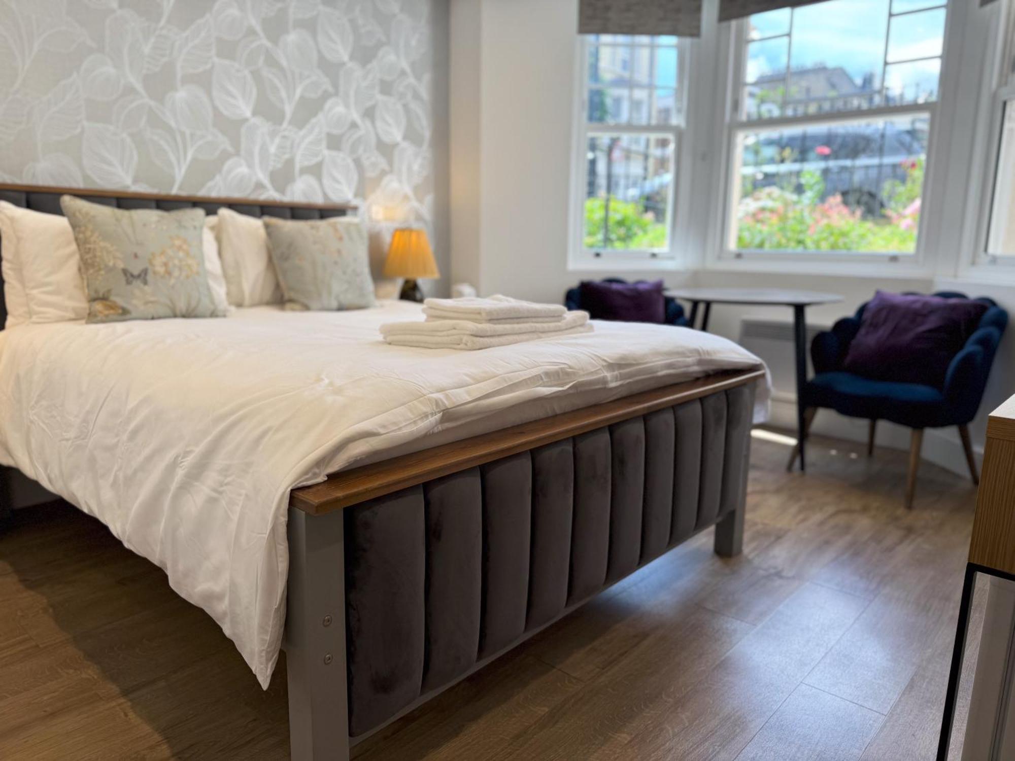 The Avonmore Olympia * Londen